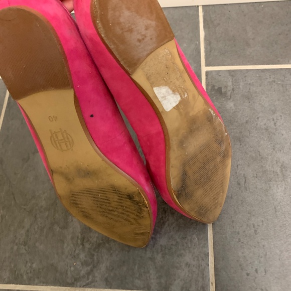 9.5 • Pink Suede Flats - Picture 3 of 5